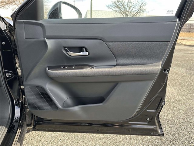 New 2026 Nissan Kicks SV w/ SV Premium Package image 8