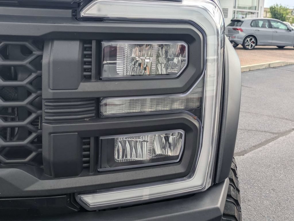 Used 2024 Ford F250 Lariat w/ Lariat Ultimate Package AWD/4WD image 11