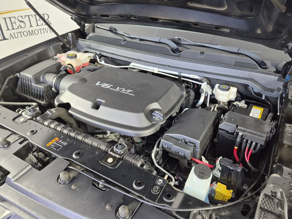 Used 2022 Chevrolet Colorado LT w/ Redline Special Edition RWD image 35