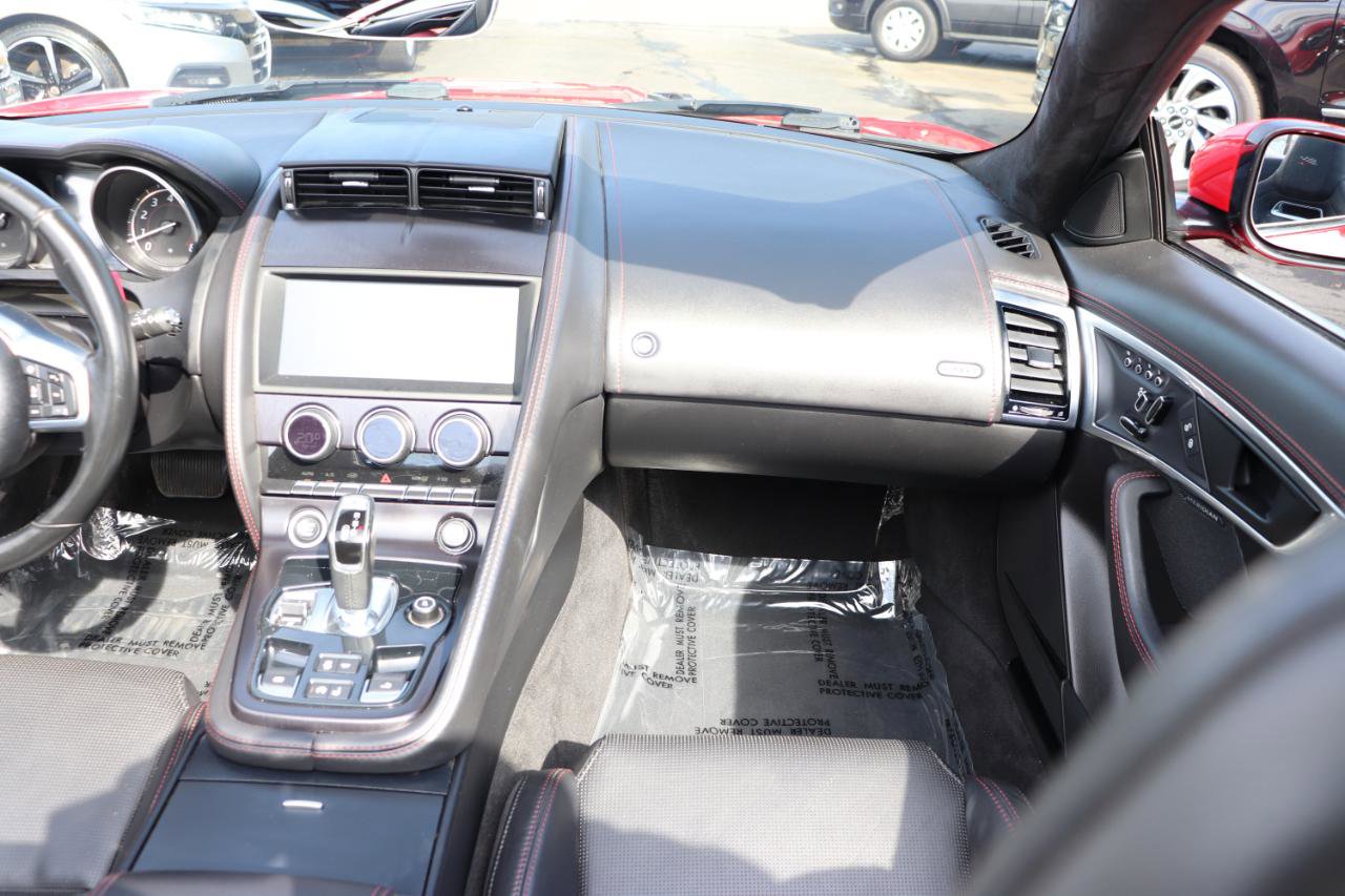 Used 2020 Jaguar F-TYPE Checkered Flag image 16