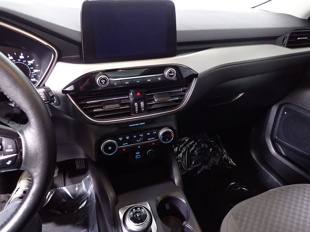 Used 2021 Ford Escape SE w/ Cold Weather Package FWD image 27