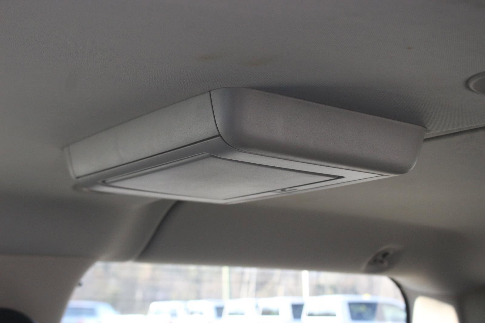 Used 2012 Chevrolet Suburban LTZ image 38