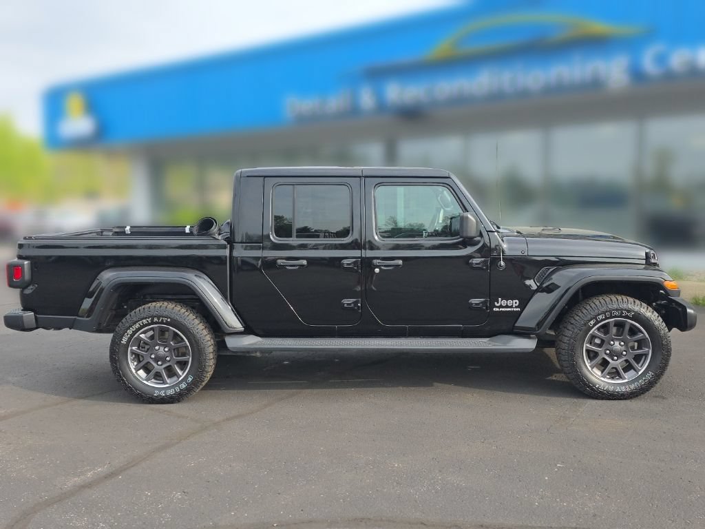 Used 2020 Jeep Gladiator Overland AWD/4WD image 9