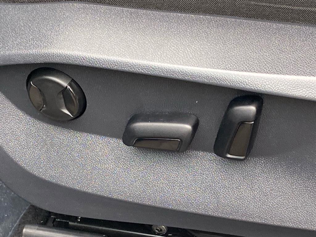 Certified 2022 Volkswagen Tiguan SE image 14