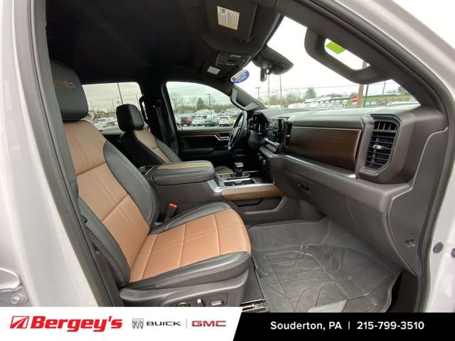 Certified 2024 Chevrolet Silverado 1500 High Country w/ Technology Package image 32