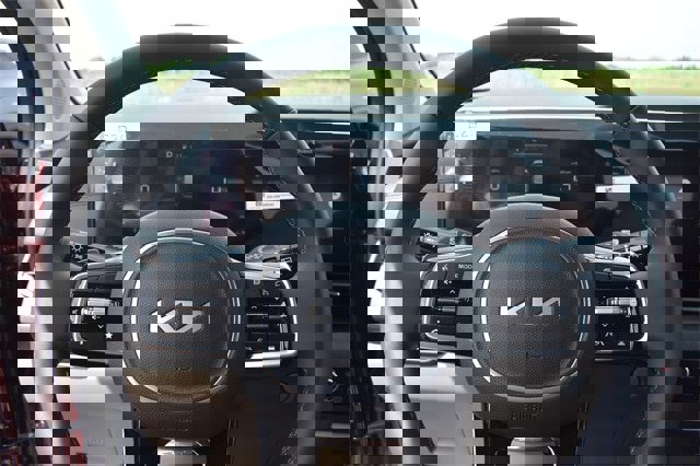 New 2026 Kia Carnival EX image 29