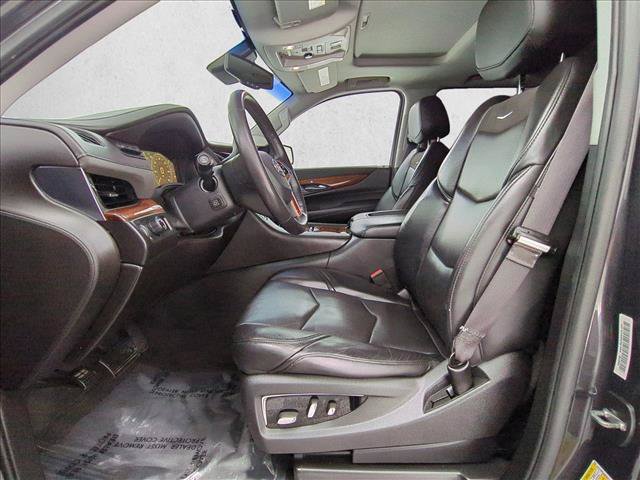Used 2015 Cadillac Escalade Luxury RWD image 17
