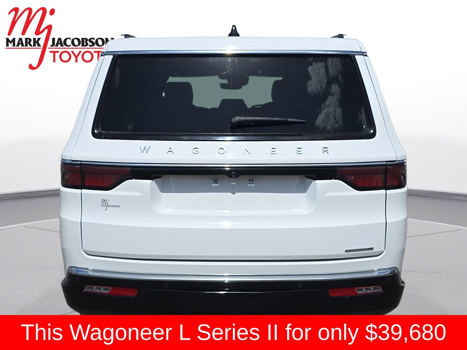 Used 2024 Jeep Wagoneer L Series II w/ Flexible Seating Group image 11