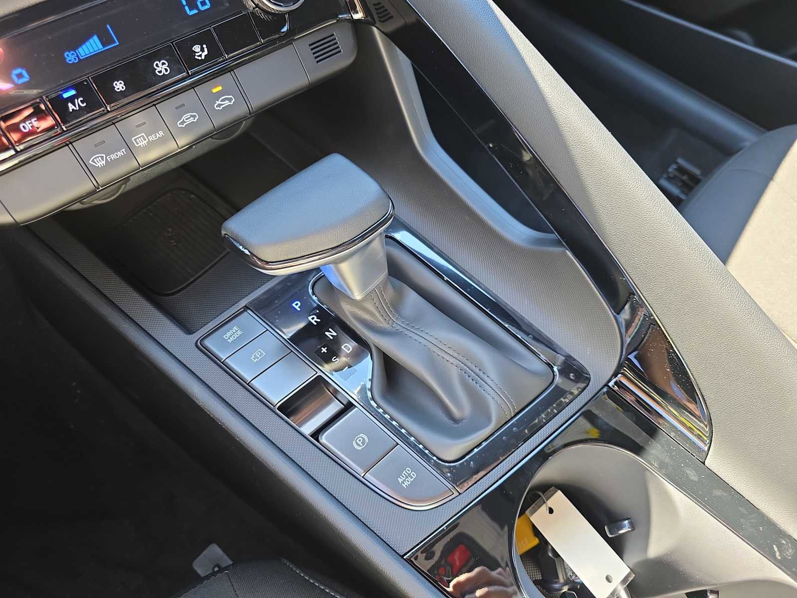 New 2025 Hyundai Elantra SEL image 14