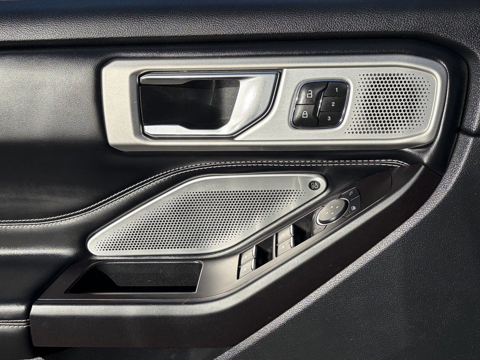 Used 2020 Ford Explorer ST w/ ST Street Pack image 22