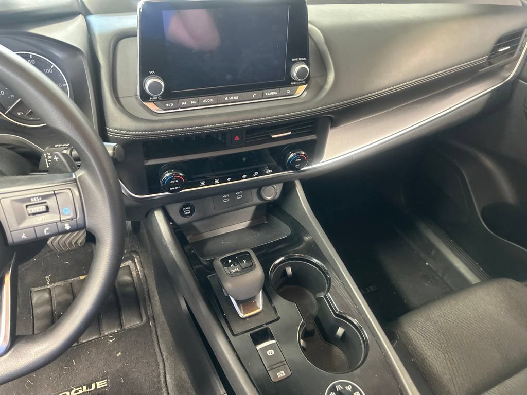 Used 2024 Nissan Rogue SV AWD/4WD image 5