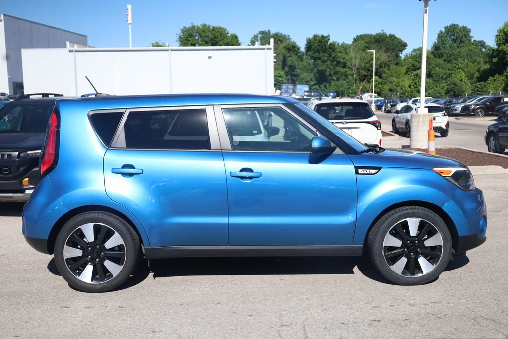 Used 2019 Kia Soul + FWD image 5