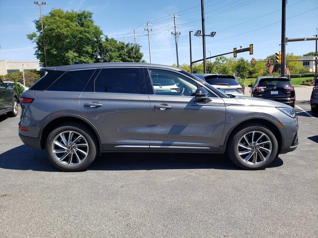 Used 2023 Lincoln Corsair AWD w/ Equipment Group 101A image 11