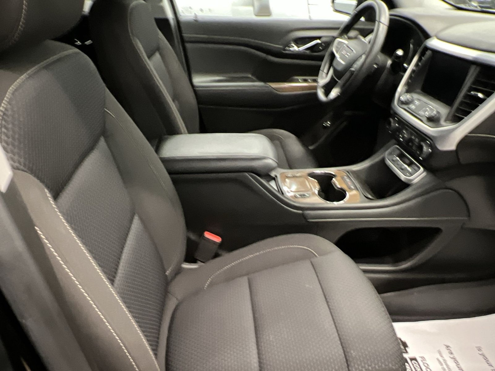 Used 2021 GMC Acadia SLE w/ Driver Convenience Package FWD image 24
