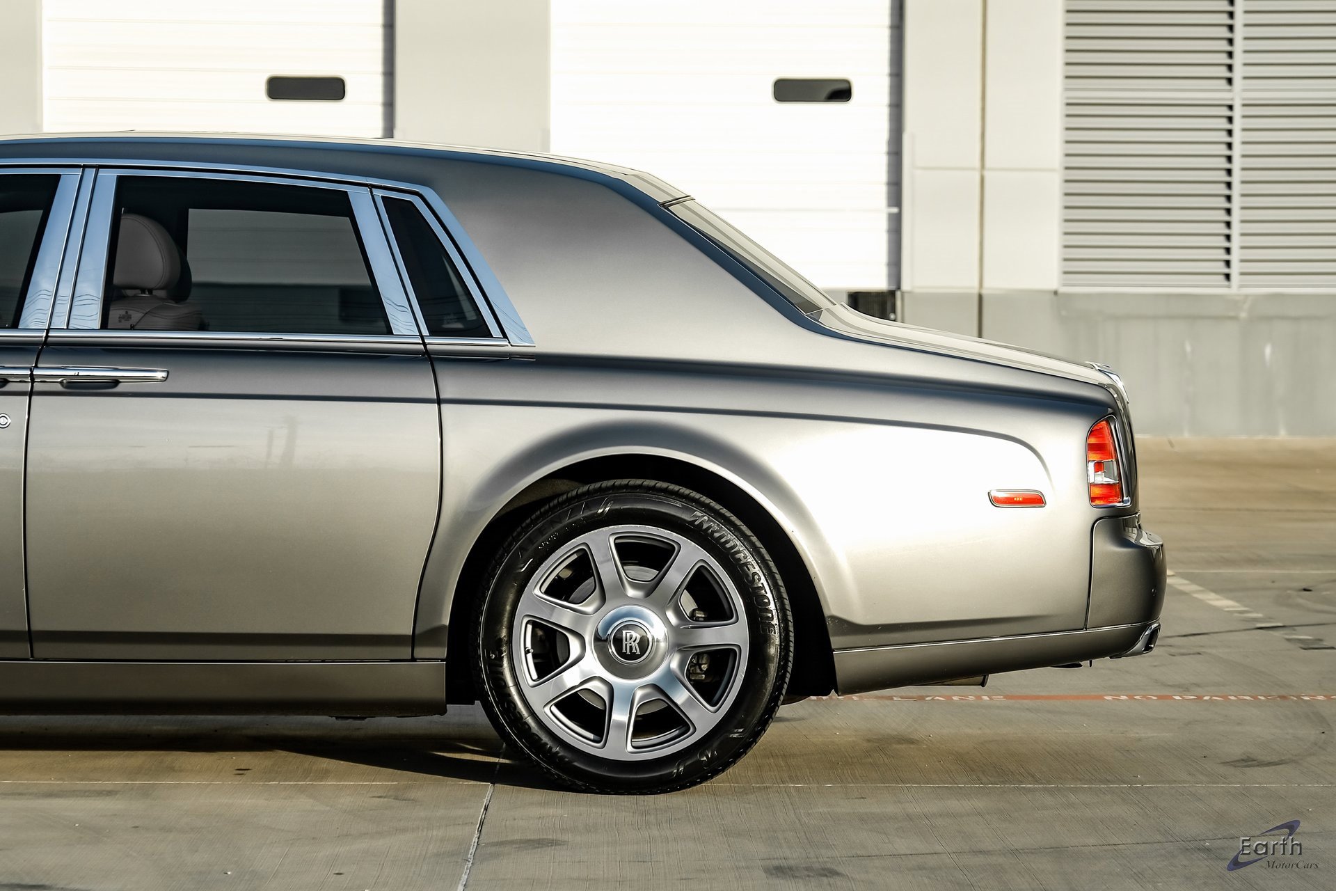 Used 2014 Rolls-Royce Phantom Sedan image 7