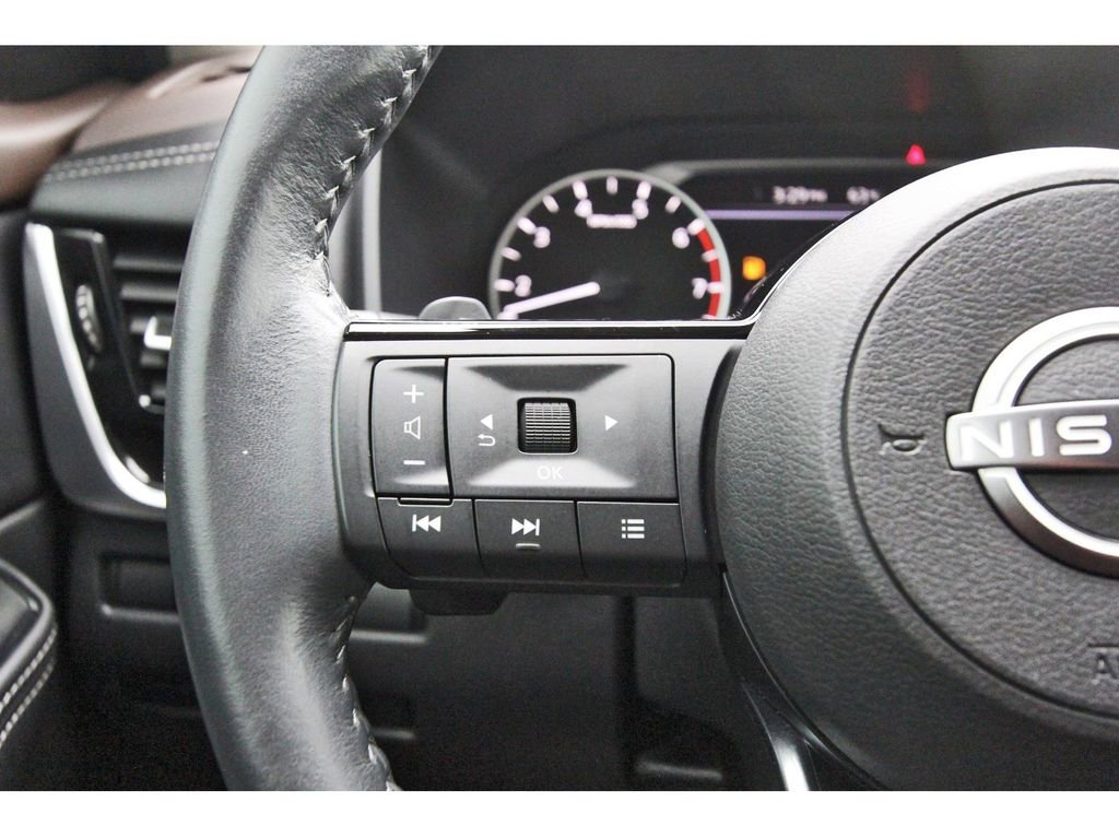 Used 2023 Nissan Rogue SL image 19