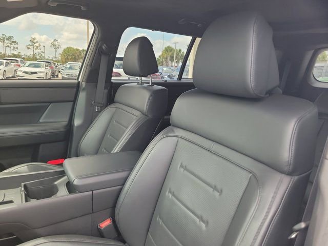 Used 2025 Hyundai Santa Fe Calligraphy image 16