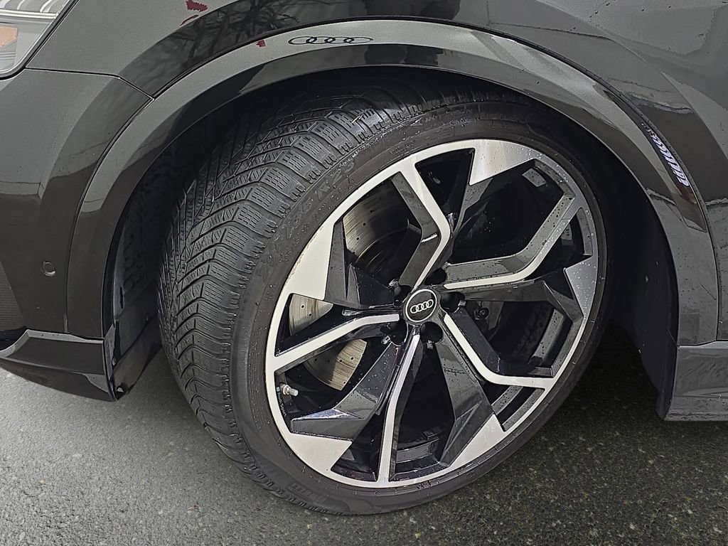Used 2023 Audi RS Q8 AWD/4WD image 35