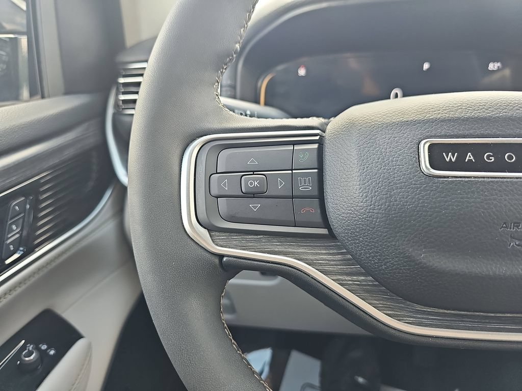 Used 2024 Jeep Wagoneer Series II w/ Flexible Seating Group RWD image 23