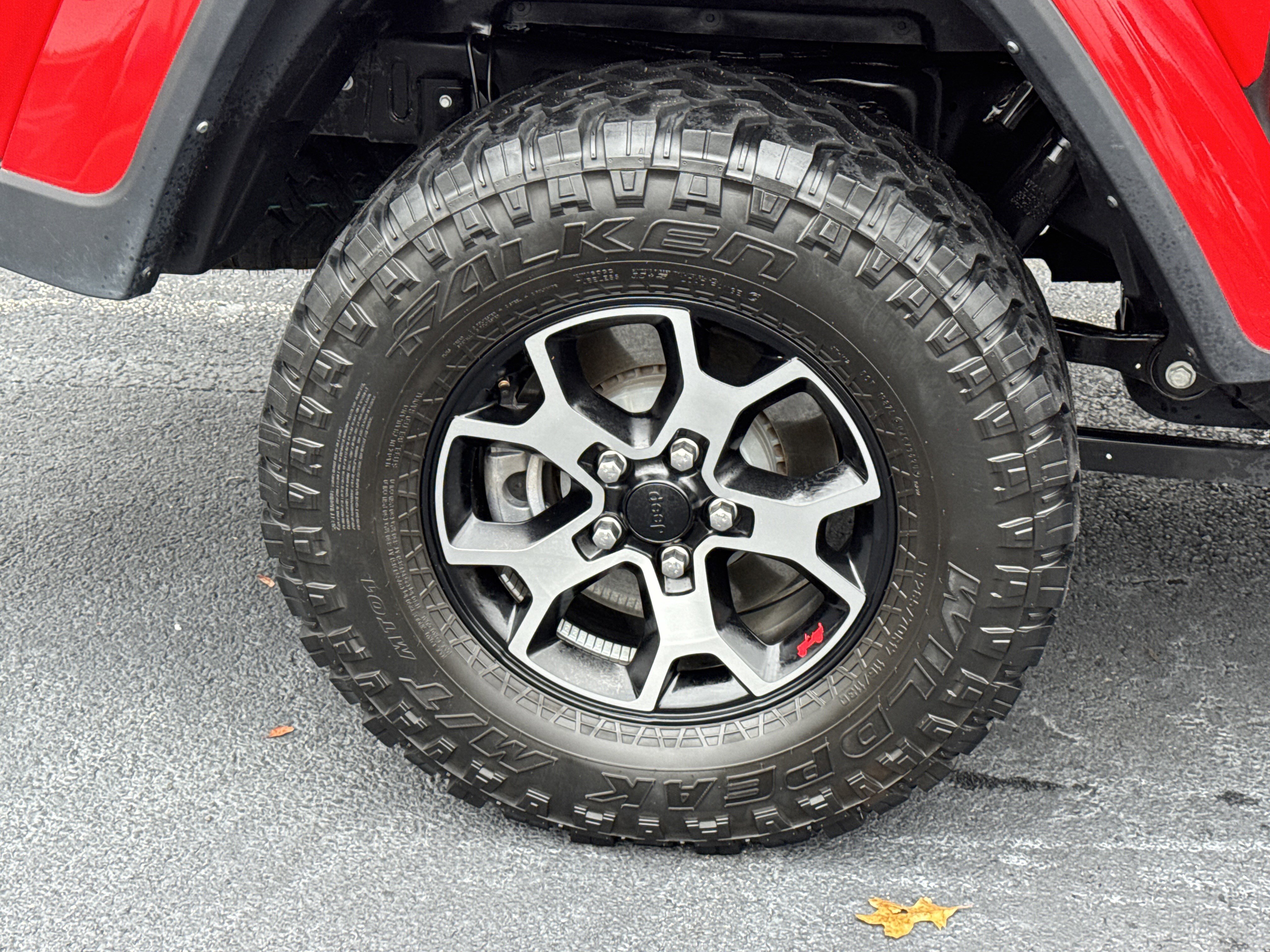 Used 2023 Jeep Gladiator Sport image 33