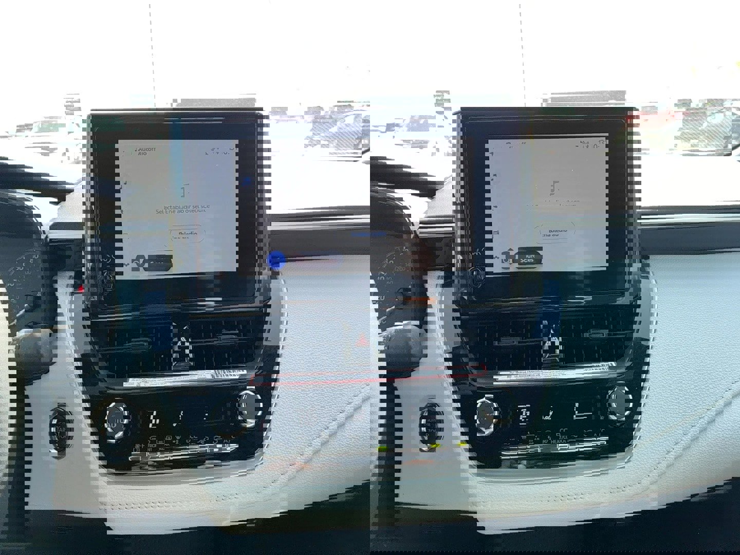 Used 2025 Toyota Corolla SE image 15