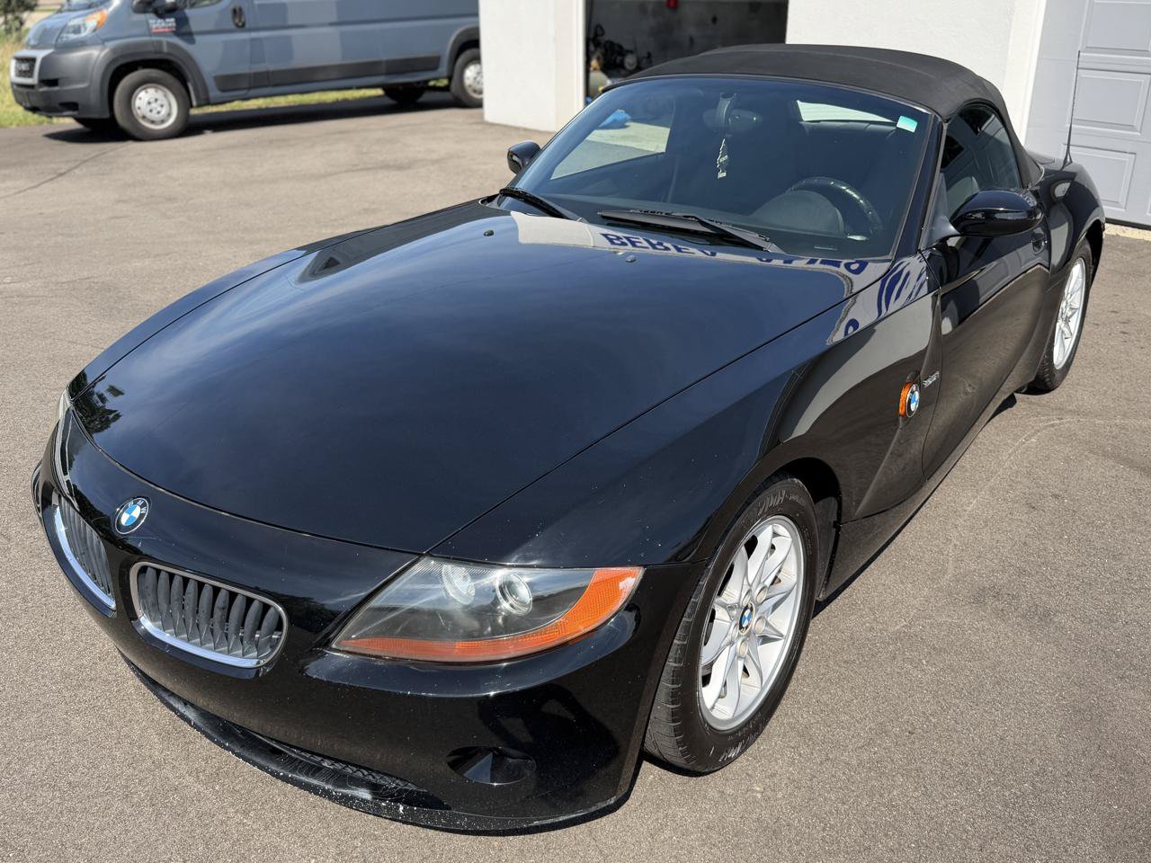 Used 2003 BMW Z4 2.5i RWD image 2