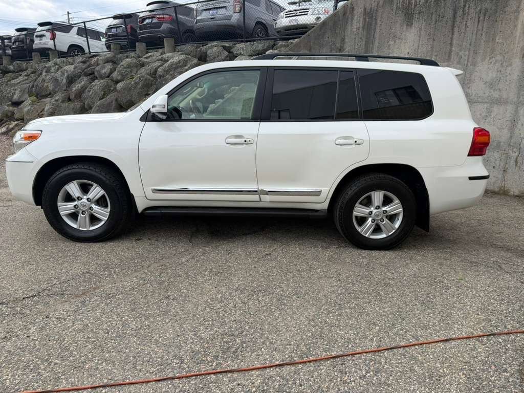 Used 2014 Toyota Land Cruiser AWD/4WD image 2