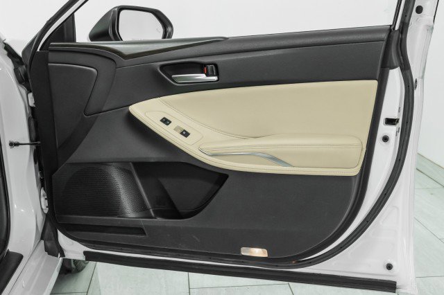 Used 2019 Toyota Avalon XLE w/ Moonroof Package image 47