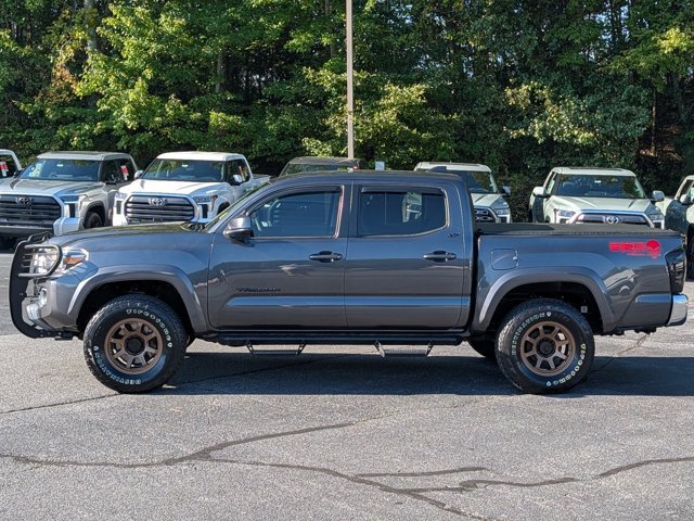 Used 2020 Toyota Tacoma SR5 RWD image 4