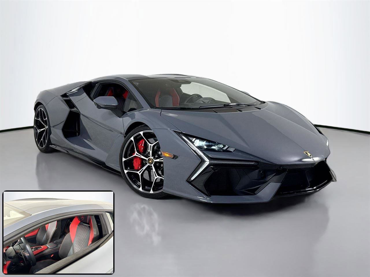Used 2024 Lamborghini Revuelto image 2