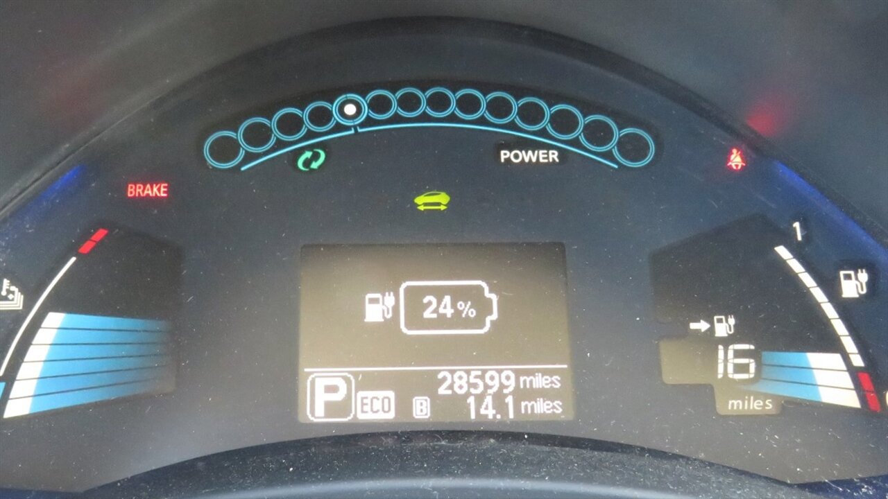 Used 2014 Nissan Leaf S w/ Charge Package FWD image 14