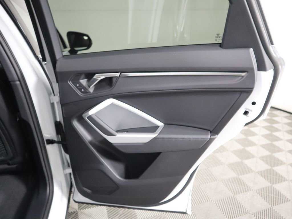 Certified 2025 Audi Q3 2.0T Premium w/ Convenience Package image 27
