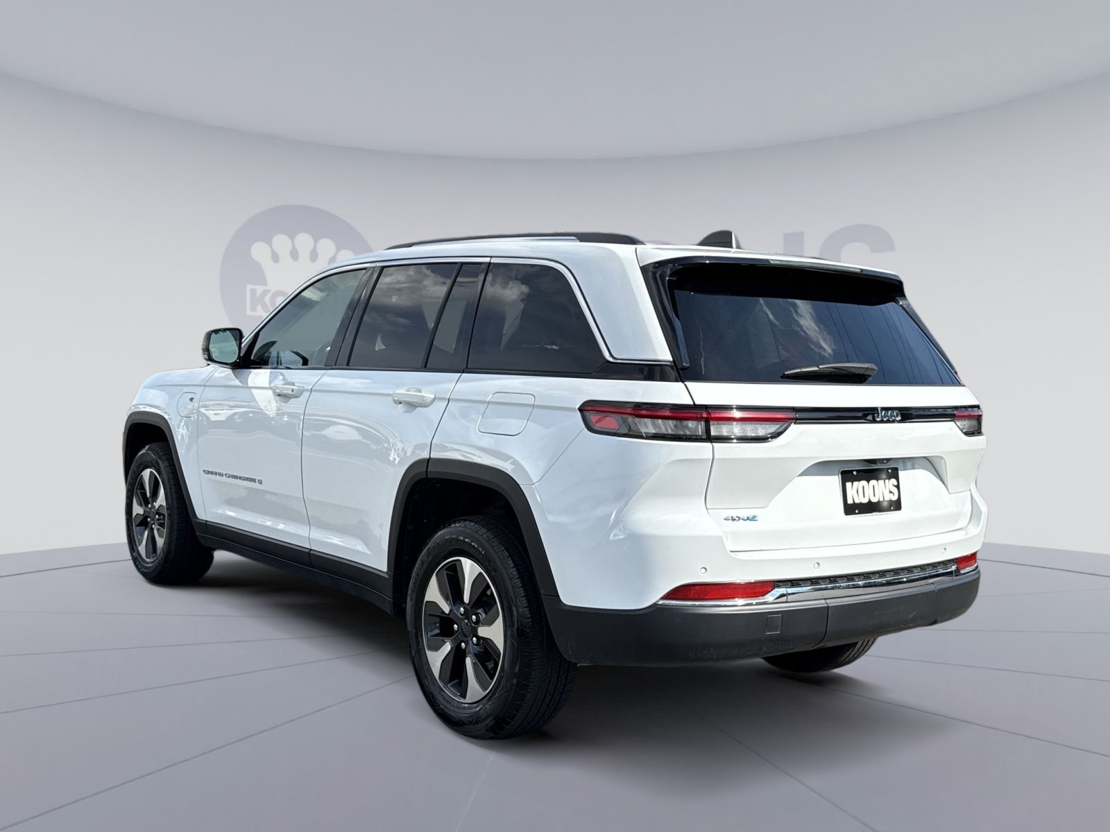 Used 2024 Jeep Grand Cherokee Limited 4xe AWD/4WD image 4