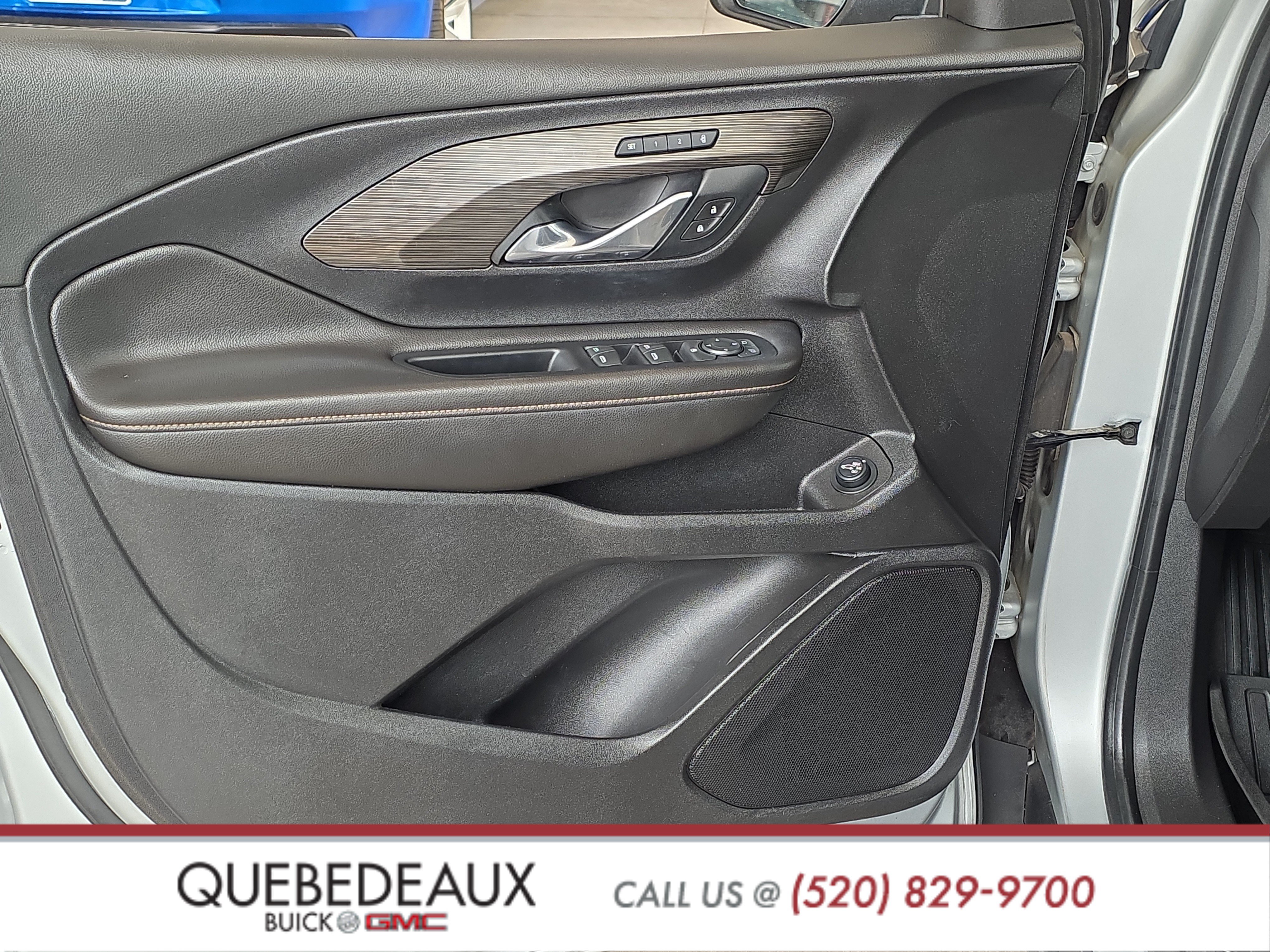 Used 2020 GMC Terrain SLT w/ Preferred Package FWD image 9