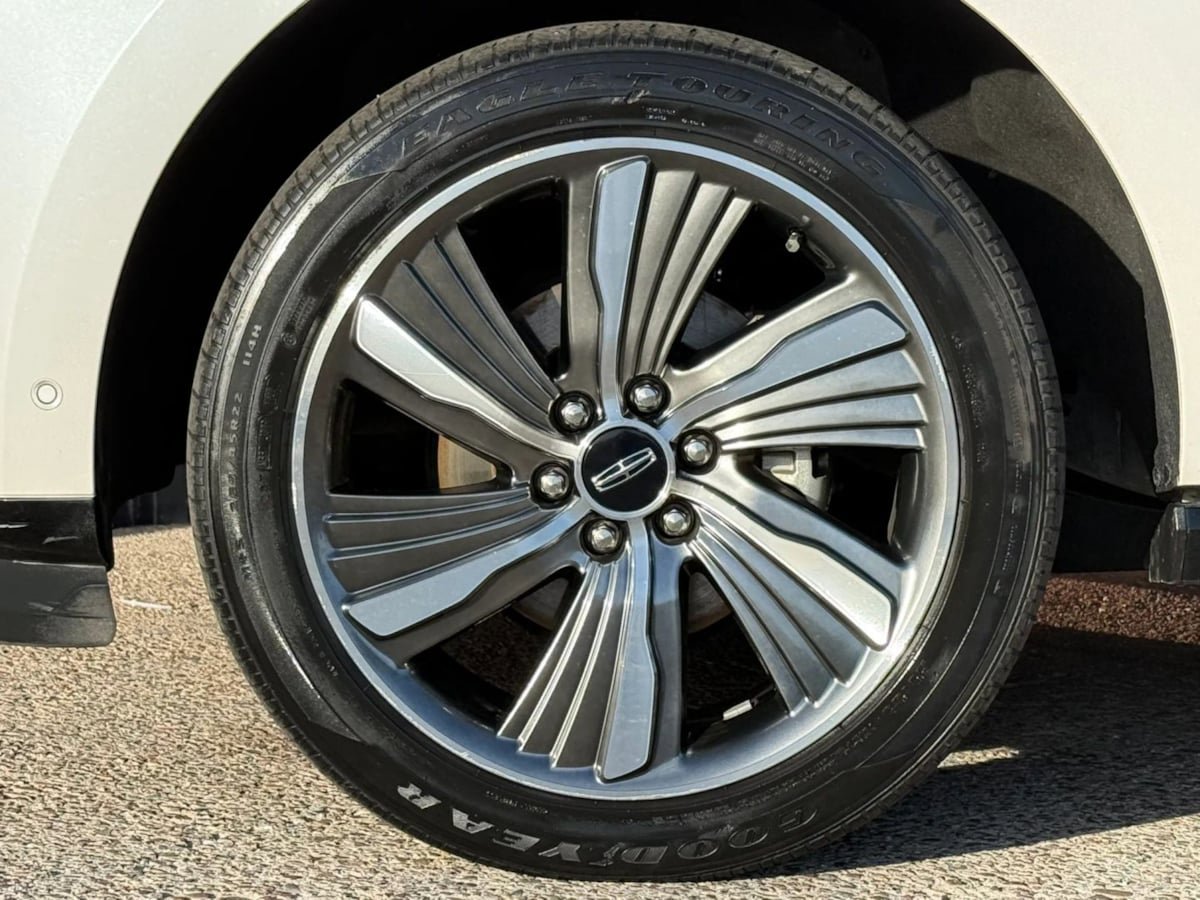Used 2019 Lincoln Navigator Reserve AWD/4WD image 28