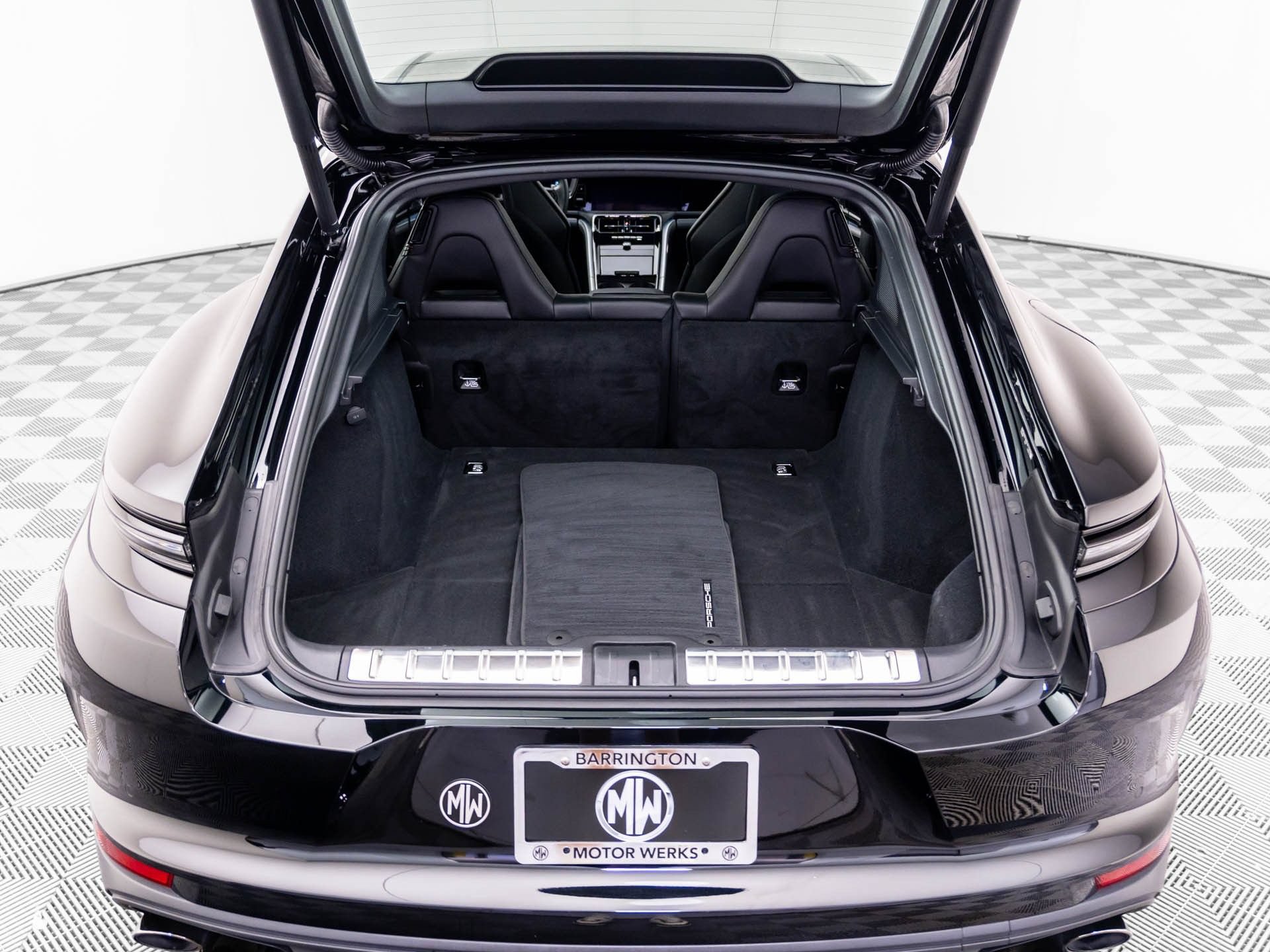 Certified 2025 Porsche Panamera 4 AWD/4WD image 31
