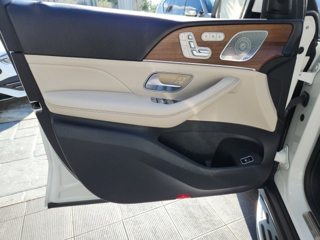 Used 2021 Mercedes-Benz GLS 450 4MATIC image 29