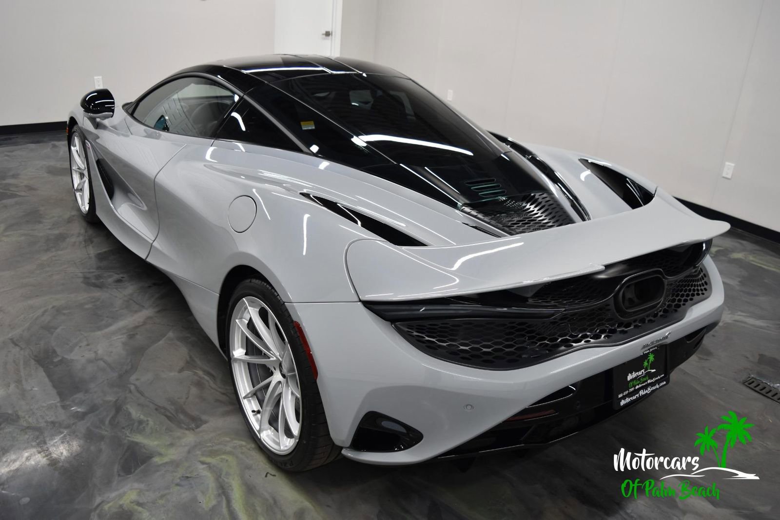 Used 2025 McLaren 750S image 11