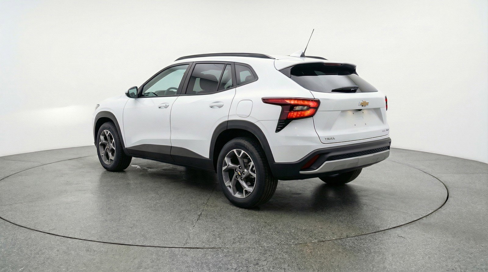 Used 2025 Chevrolet Trax LT image 6