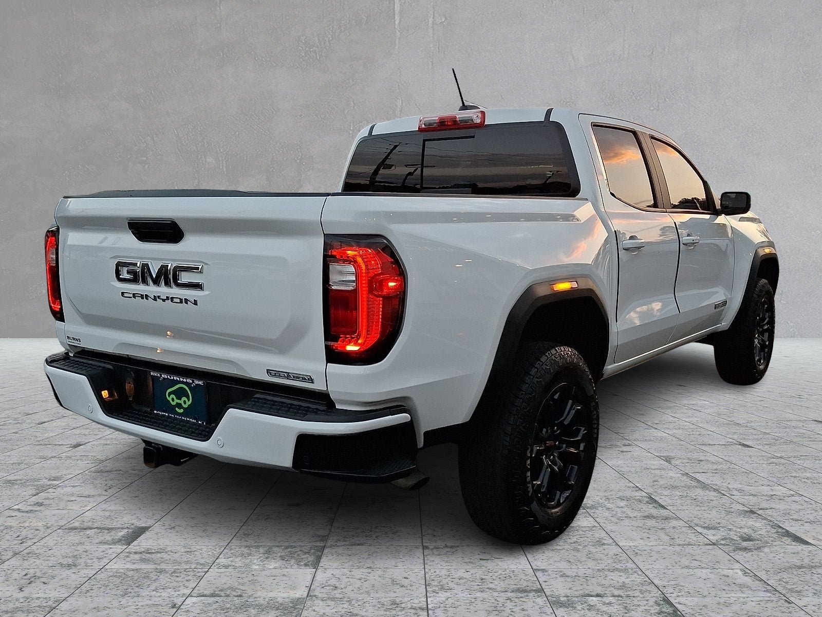 Certified 2025 GMC Canyon Elevation RWD image 5
