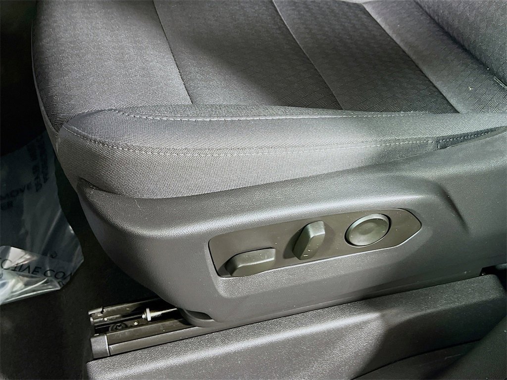 Used 2023 GMC Sierra 1500 Elevation image 17