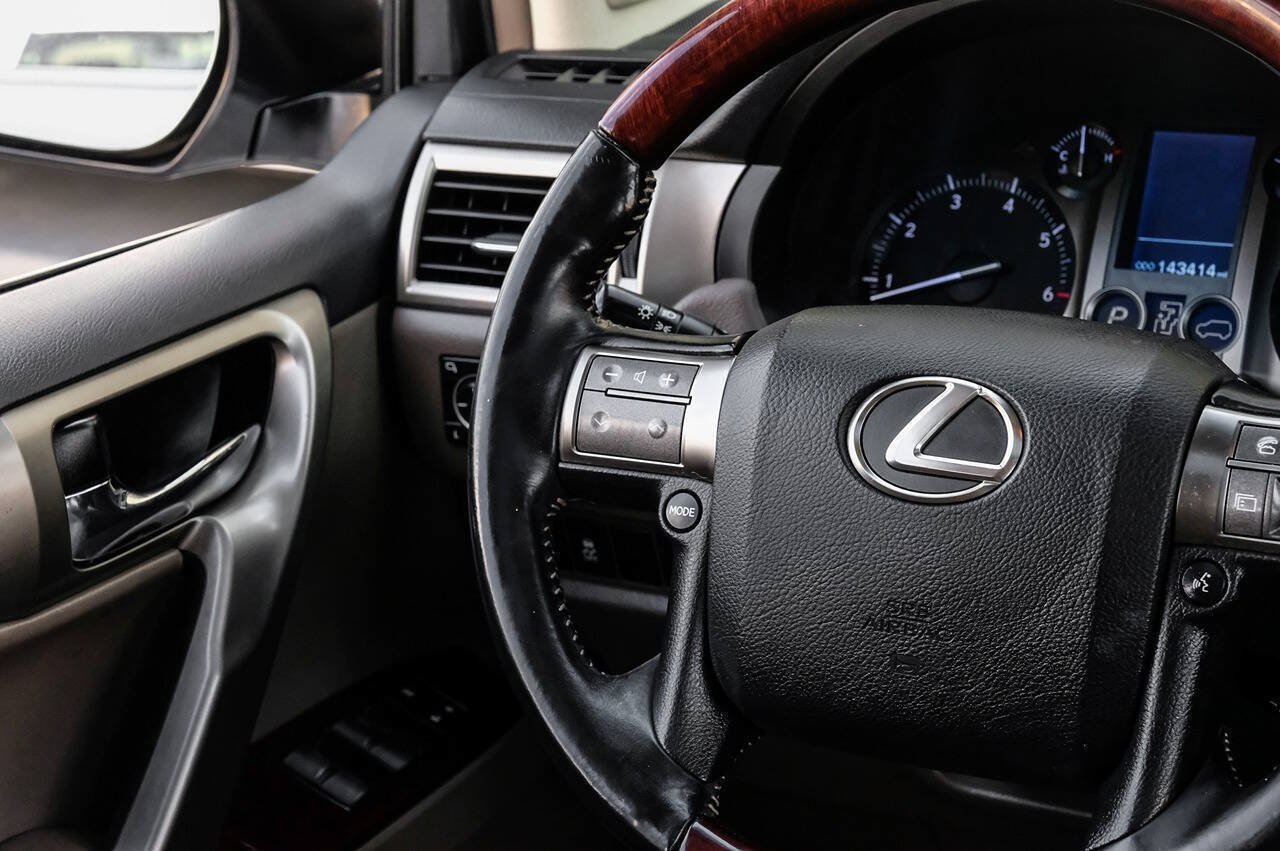 Used 2017 Lexus GX 460 Premium w/ Premium Package AWD/4WD image 24