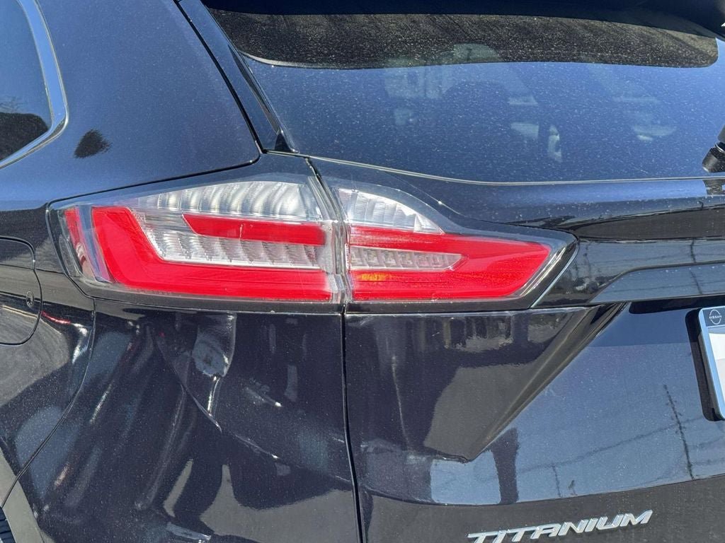 Used 2022 Ford Edge Titanium w/ Equipment Group 301A image 9