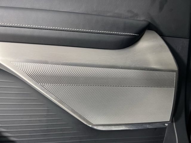 Certified 2026 Cadillac Vistiq Platinum w/ LPO, Floor Liner Package AWD/4WD image 24