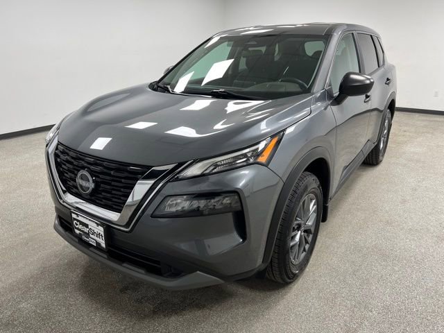 Used 2023 Nissan Rogue S image 4