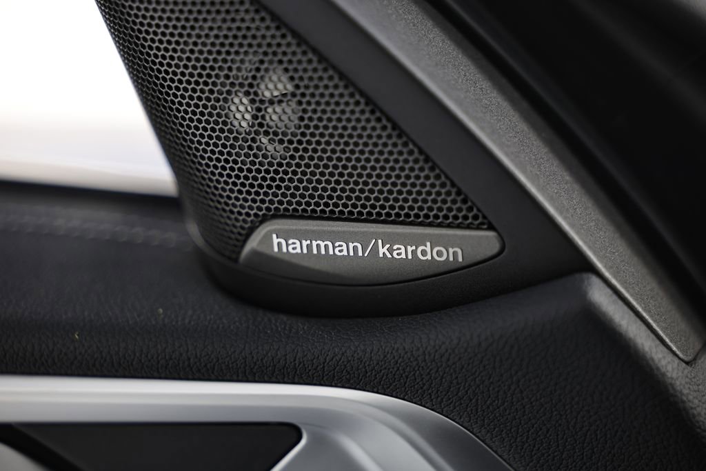 Used 2022 BMW M440i Convertible w/ Premium Package image 21