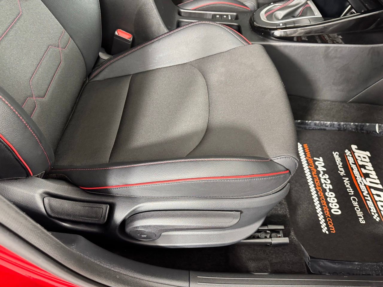 Used 2024 Kia Forte GT image 31