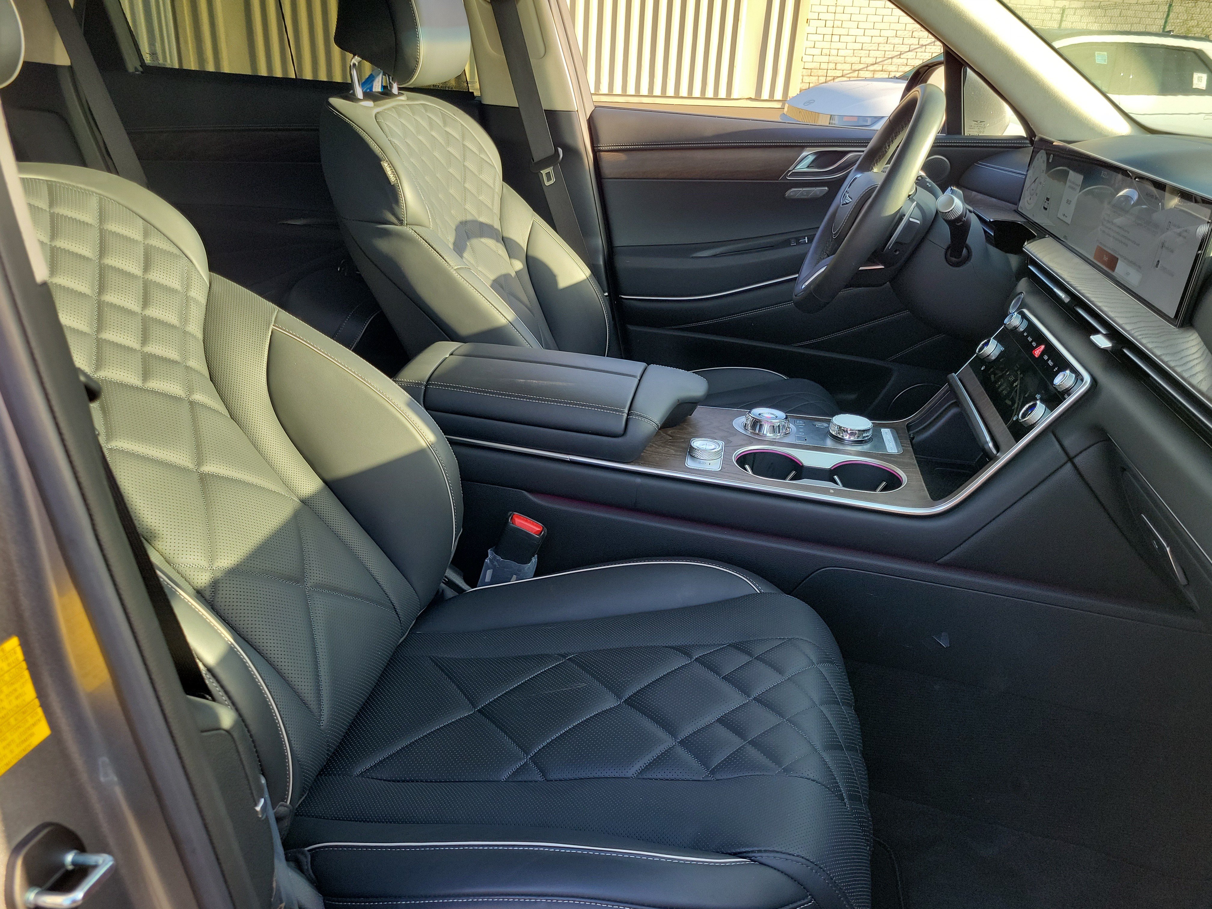 Certified 2026 Genesis GV80 3.5T Prestige AWD/4WD image 22