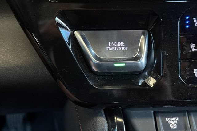Used 2025 GMC Sierra 2500 AT4 w/ AT4 Premium Plus Package AWD/4WD image 33