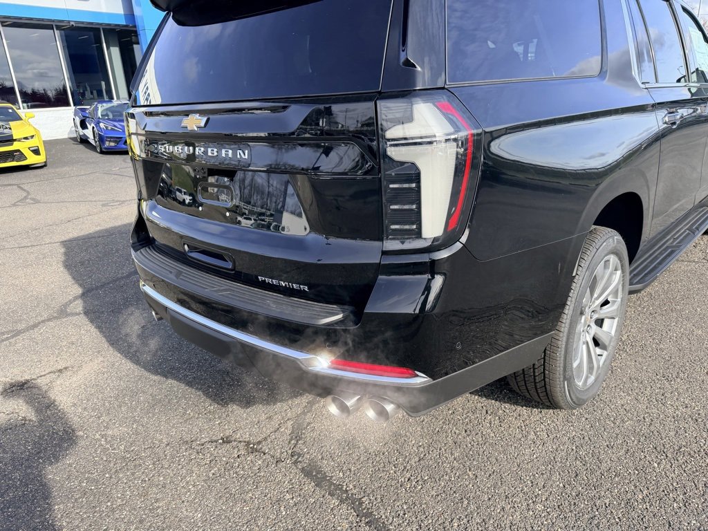 New 2026 Chevrolet Suburban Premier image 7